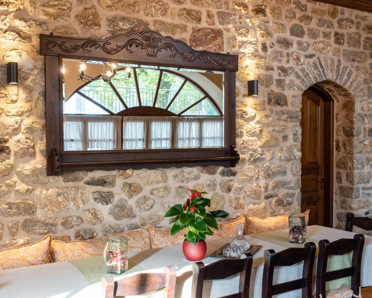 Kaza Guesthouse Dimitsana Eksteriør billede