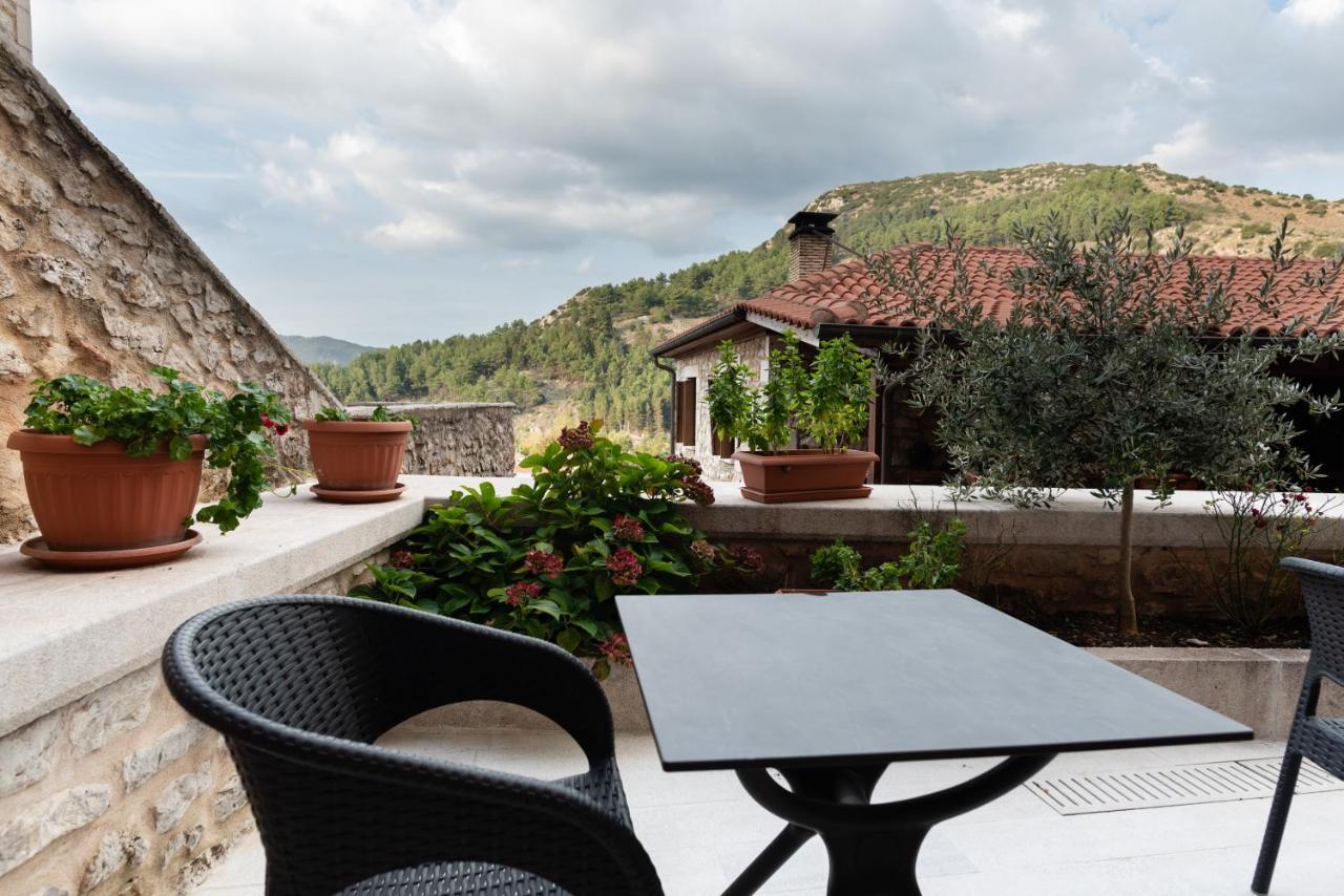 Kaza Guesthouse Dimitsana Eksteriør billede