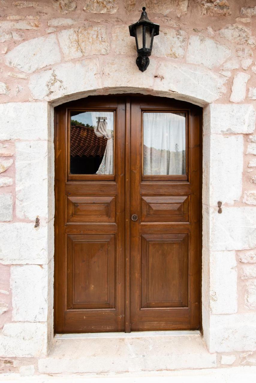 Kaza Guesthouse Dimitsana Eksteriør billede