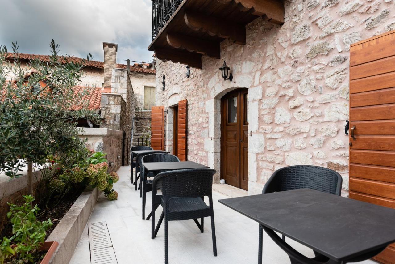 Kaza Guesthouse Dimitsana Eksteriør billede